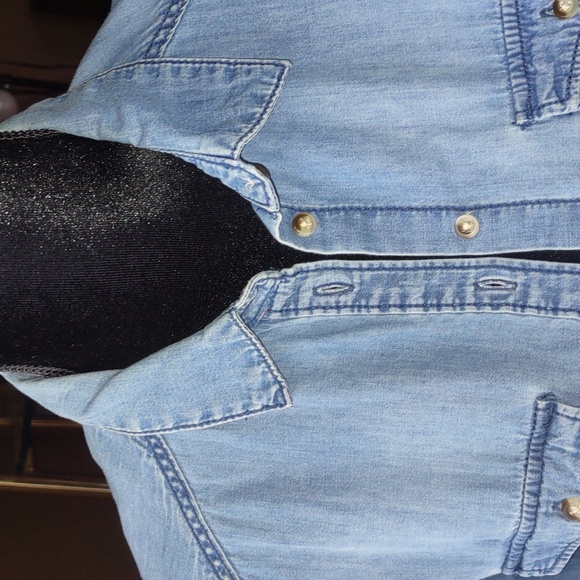 Divided jean shirt. (#0911) - Picture 2 of 6